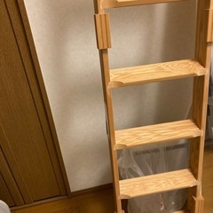【無料】室内用はしご、木製の画像