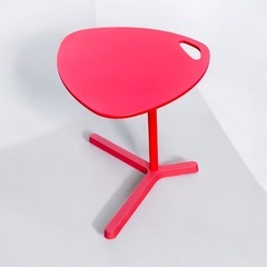 IKEA SVARTASEN ラップトップテーブルの画像
