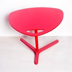 IKEA SVARTASEN ラップトップテーブルの画像