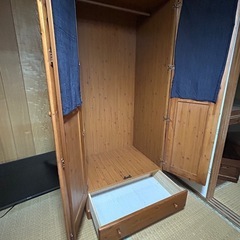 洋服だんすの画像