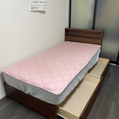 ベッドの画像