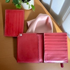 ロエベ　LOEWE 赤茶　レザー 二つ折り財布　トライフォード　ウイメンズの画像