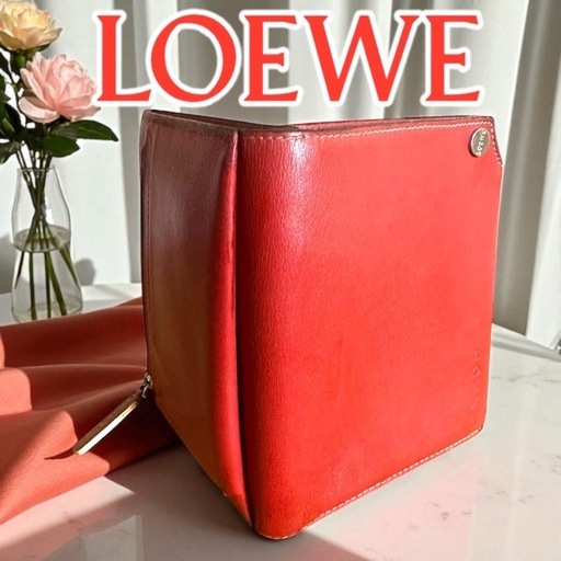 ロエベ　LOEWE 赤茶　レザー 二つ折り財布　トライフォード　ウイメンズ