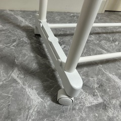 ハンガーラックの画像