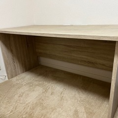 パソコンデスクの画像