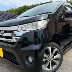 低走行9万キロ台☆アラウンドビューモニター付き！月々1万円〜分割払い可❗️ 車検2年付き！【名義変更代込み】大人気☆日産 デイズ☆Bluetooth対応ナビ付き☆走行中DVD見れます☆ステアリングスイッチ☆ETC☆バックカメラ☆ドラレコ付き☆スマートキー☆フルオートエアコン☆純正アルミ！そのまま乗って帰れます❗️の画像