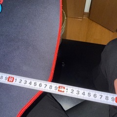高さがあり椅子が入るゲーミングデスクの画像