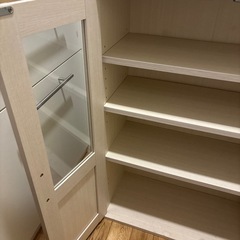 食器棚の画像