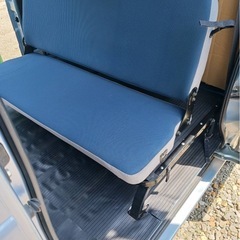 スバルサンバーバン純正リアシートの画像
