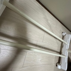 8/31までの取引！ハンガーラックの画像