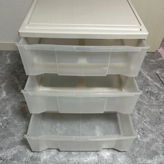 収納ケース　キャスター付きの画像