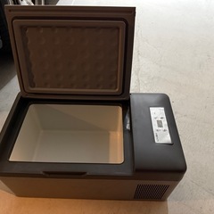 ポータブル冷蔵庫の画像