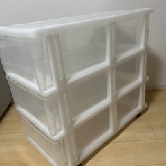 3段キャスター付き収納の画像