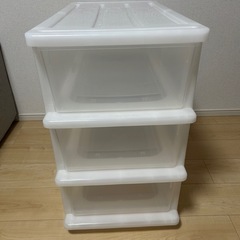 3段キャスター付き収納の画像
