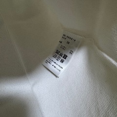 服2【新品未使用品！】ノースリーブトップス　の画像
