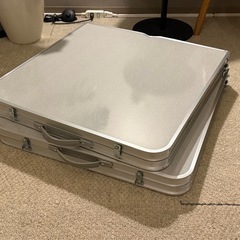 アウトドアテーブル×2つの画像