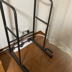 懸垂 懸垂マシン 懸垂器具 ぶら下がり健康器 チンニングスタンド けんすいマシーン 筋トレーニング
の画像