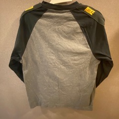 NIKE トレーナーの画像