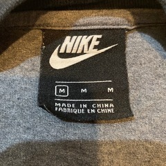 NIKE トレーナーの画像