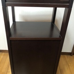 電話を置く棚の画像