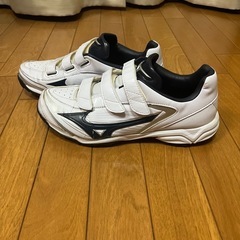 美品　ミズノ　野球シューズ（スパイクレス）の画像