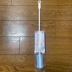 結束バンドとカーテンフックなどの画像