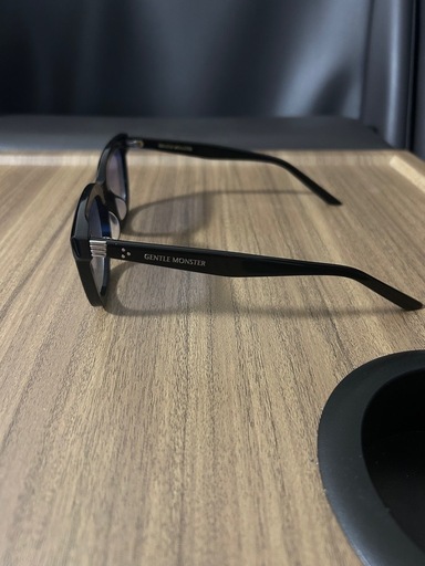 ジェントルモンスターサングラス　三代目登坂広臣愛用