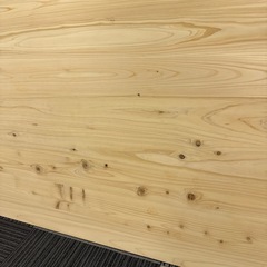 木材(スギ無垢集成材？) の画像