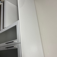 キッチンキャビネット　食器棚の画像