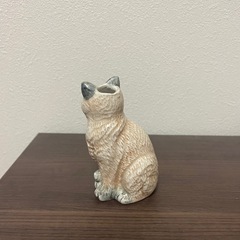 猫の花瓶の画像