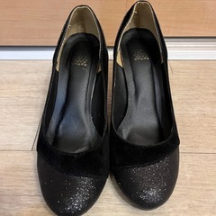 パンプス、コサージュなどフォーマルセットの画像