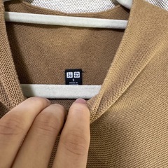 服24【ユニクロ】 ブラウンニットワンピースの画像