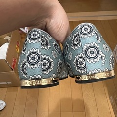 フラットシューズ の画像