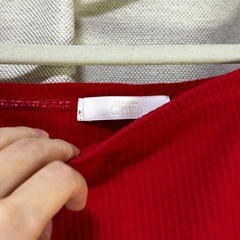 服35【Chico】 レッド　半袖トップスの画像