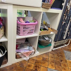 展示棚(小)2大あります。の画像