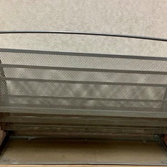 金属製 卓上雑誌ラック 手作り ブックスタンド　本立て スライド おしゃれ 卓上 本棚 シェルフ マガジンラック ブックスタンド デスクトップ収納棚 雑誌 ファイル 新聞 書類入れ オフィスの画像