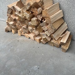 乾燥4年以上　まきの画像
