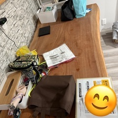 一枚板テーブルの画像