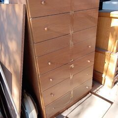 ５点の家具をさしあげます。洋服棚やテレビ台や食事棚です。の画像