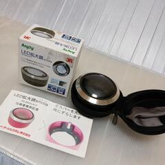 ＬED拡大鏡レンズ倍率5倍&ＬEDライト付き!小さい物が見やすくなる!誤動作防止,持ち運び安心電源スイッチ付!!の画像