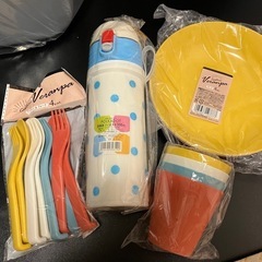 おもちゃ箱・プラ食器類の画像