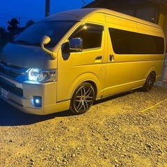 ハイエース　7型　ファインテックツアラーの画像