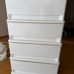 リビングチェストの画像