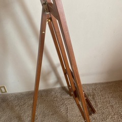 イーゼルの画像