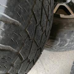 275/65/R18 タイヤ付きホイール の画像