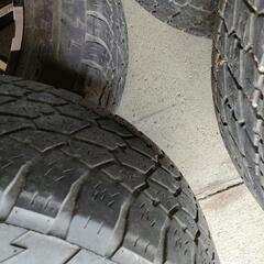 275/65/R18 タイヤ付きホイール の画像