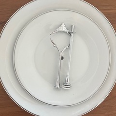 フライングタイガー　ケーキスタンドの画像