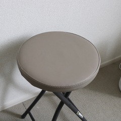 ニトリ　折りたたみスツール　ボンベイの画像