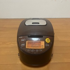 炊飯器の画像