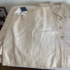 Burberry スーツ　新品未使用　レディースの画像